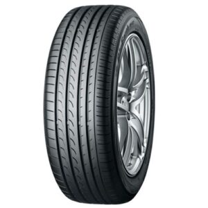 Yokohama RV02 F9358 215/65R15 96H