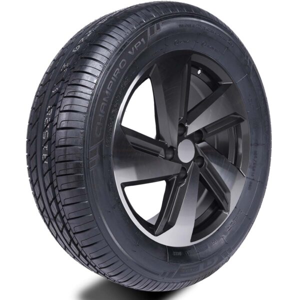 GT Radial Champiro VP1 235/75R15 105S