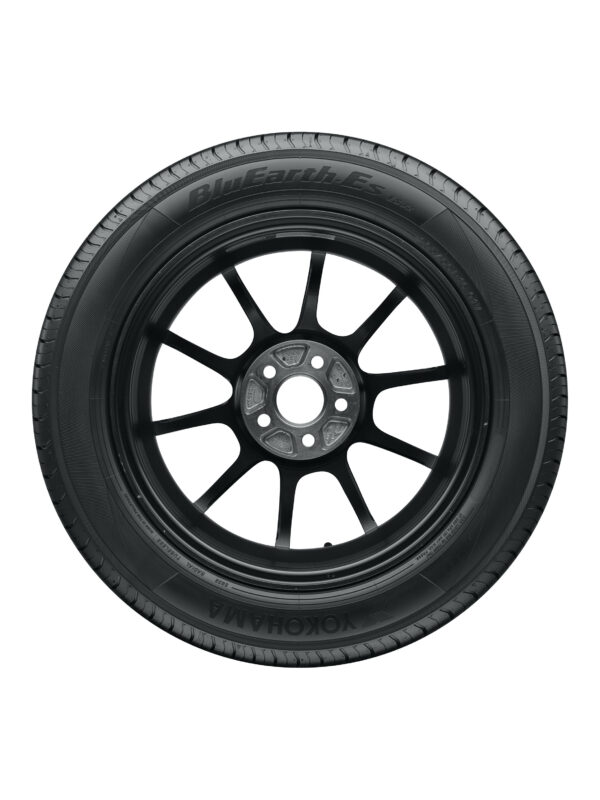 Yokohama ES32 R2449 195/70R14 91H - Image 2