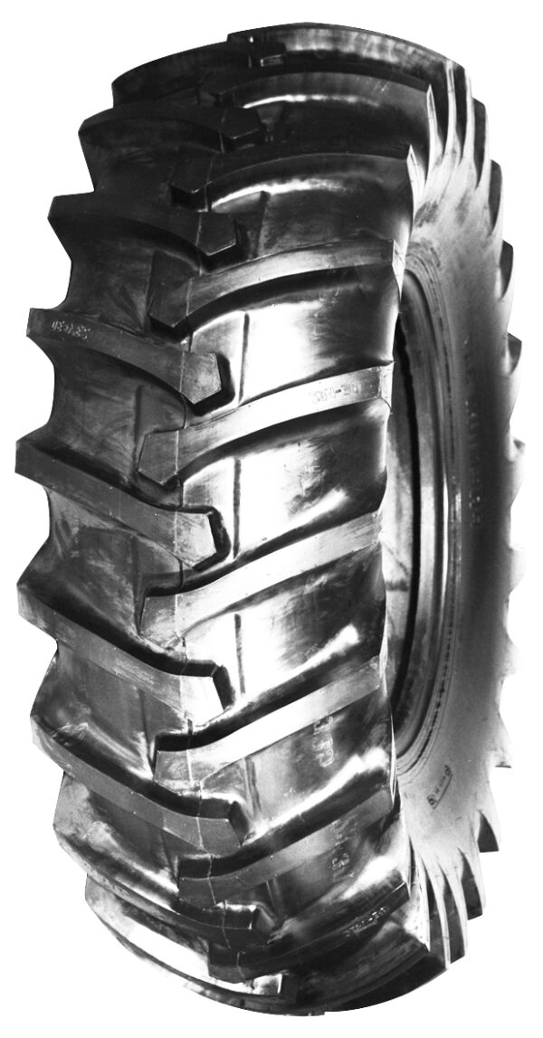 Alliance TT 347 R-1 Tractor 158A8 590R30