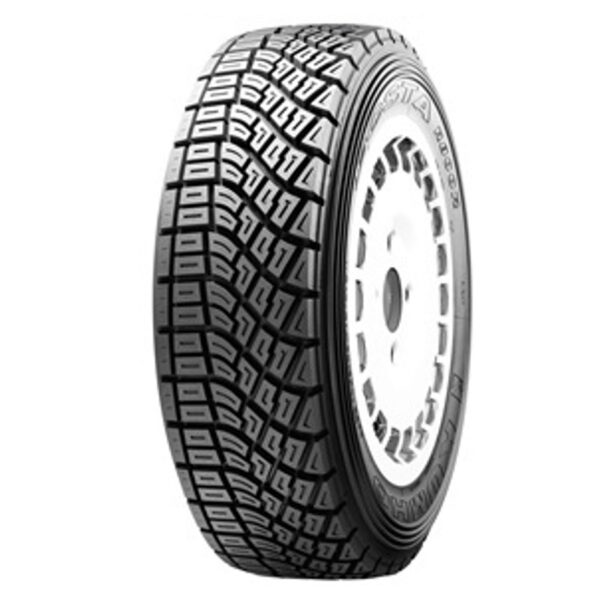 Kumho R800 Asymmetrical 205/65R15 94Q